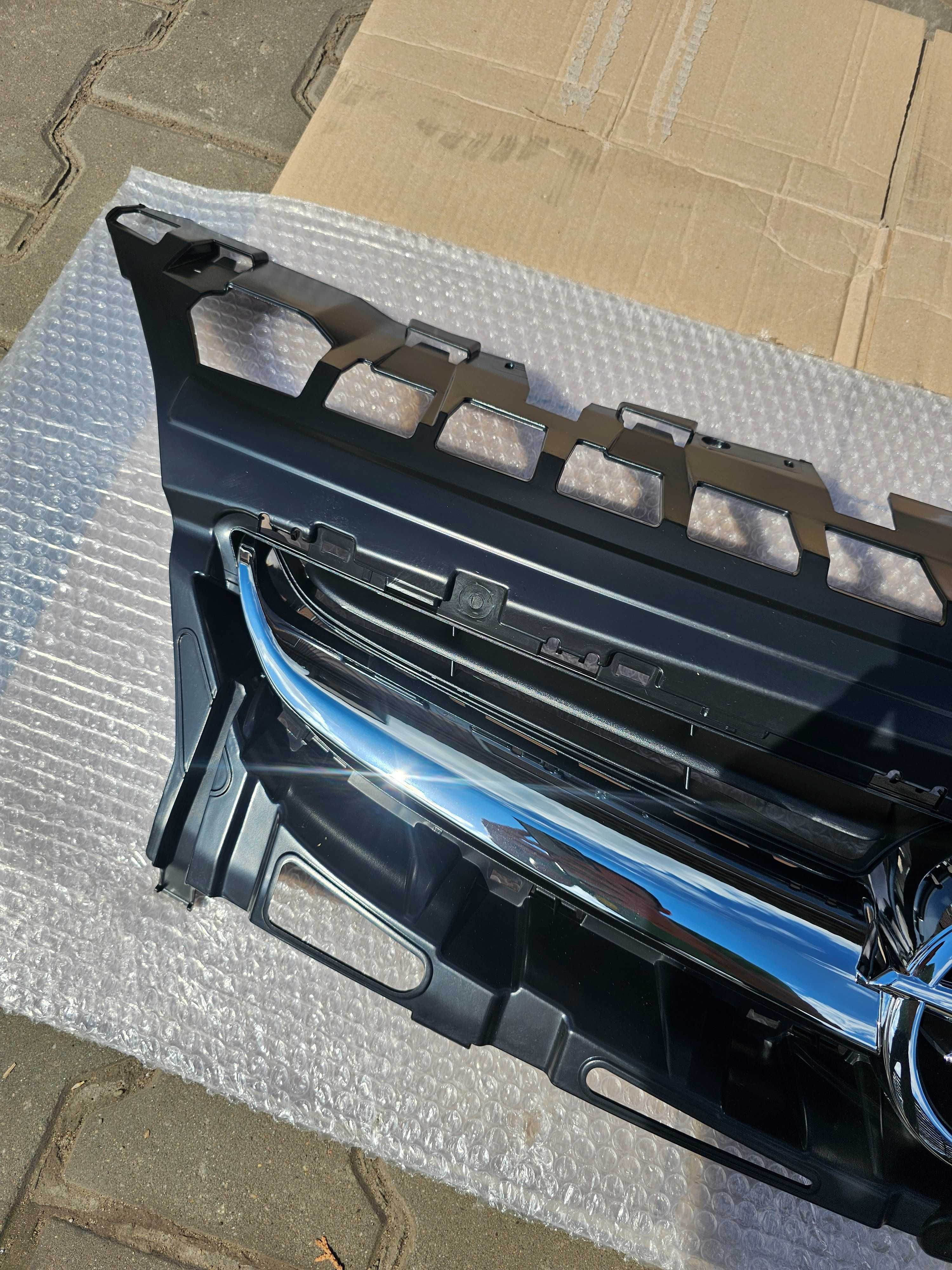 Opel Astra J Lift Atrapa Chłodnicy Grill Kompletny Europa