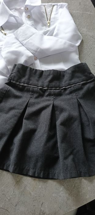 Wizytow komplet biała bluzka i szara spodniczka