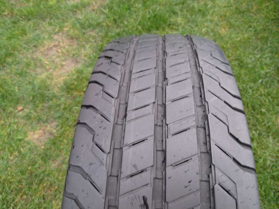 opona 215/60/17C Continental Conti Van Contact 100 1 sztuka 7,5mm 2021