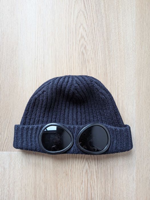 Оригінальна шерстяна шапка з лінзами CP Company
