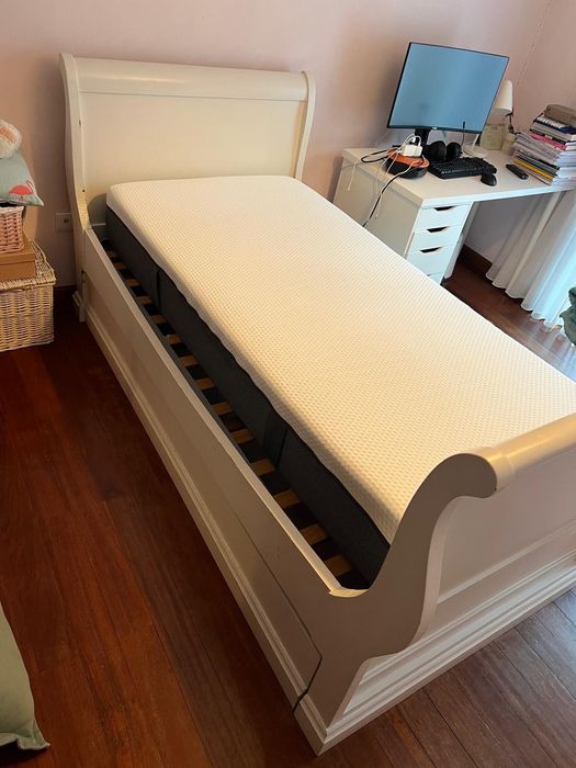 Cama solteiro com colchão