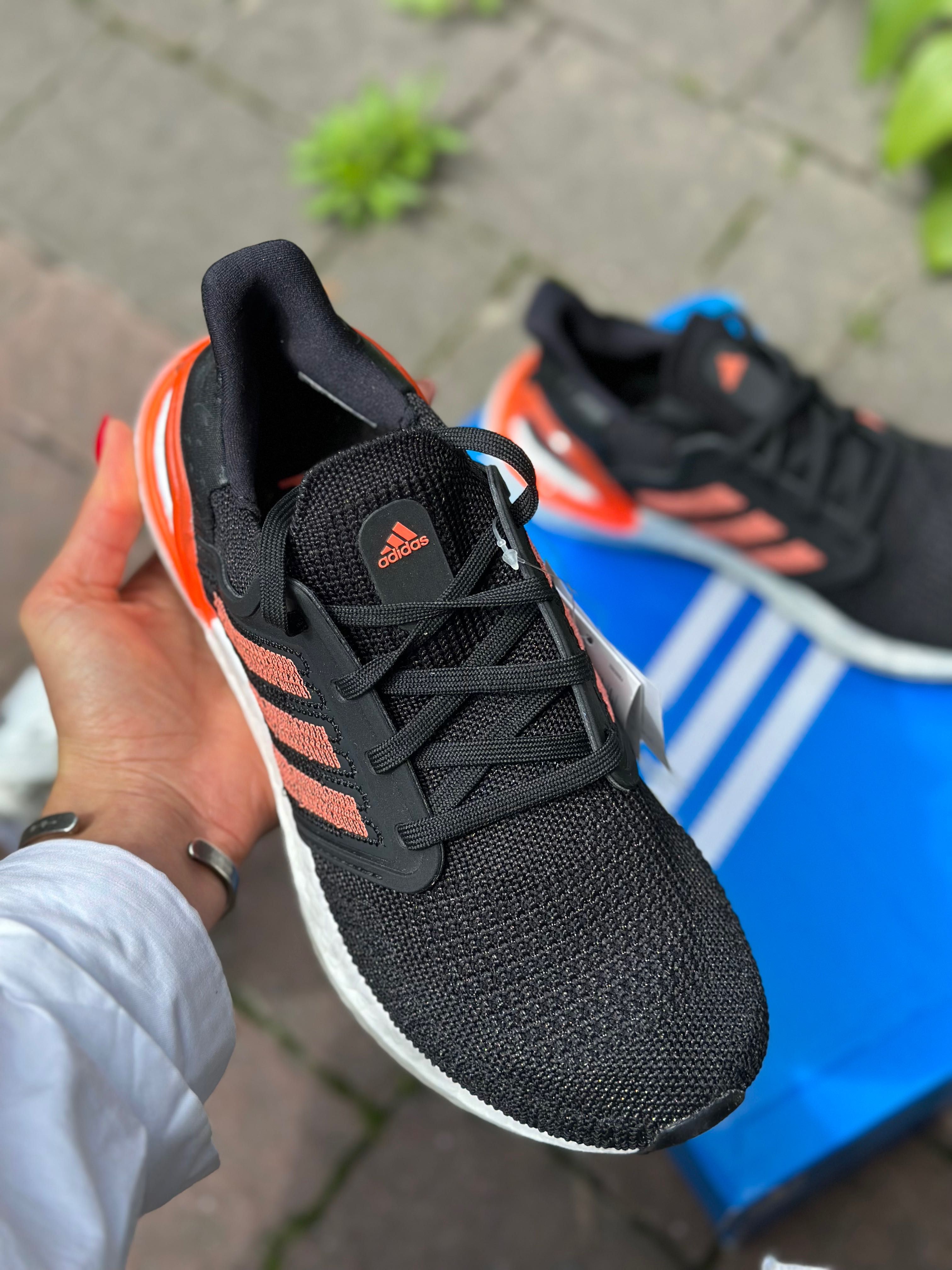 Жіночі оригінальні кросівки Adidas Ultraboost 20 W EG0717