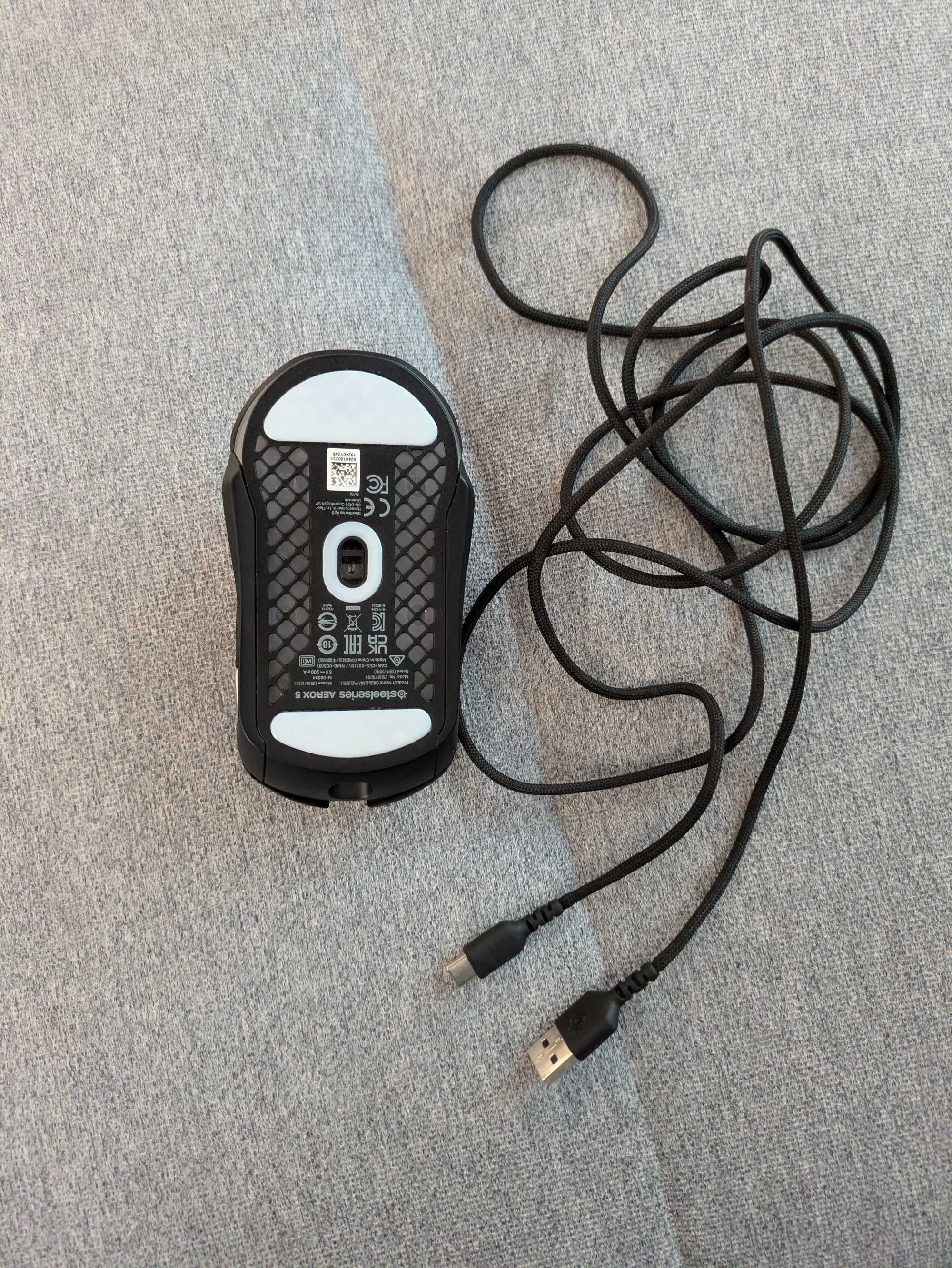 Mysz SteelSeries AEROX 5 stan idealny jak widać na zdjeciu