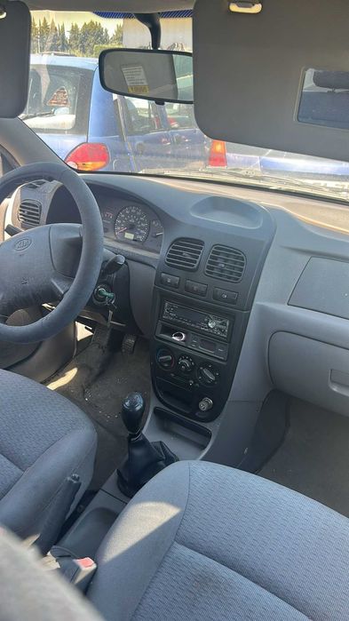 Kia Rio automóvel e Carrinha 2003 para Peças