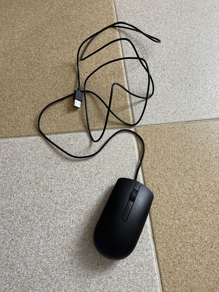 Rato com entrada USB