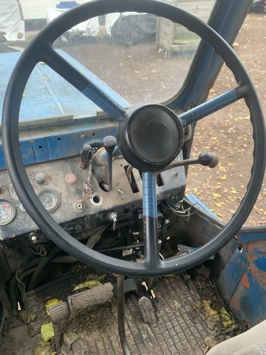 Продам Т-40 + два двигуни