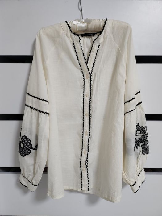 Белая рубашка вышиванка оверсайз Merser&Medison