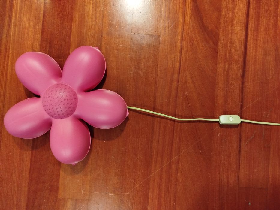 Candeeiro de parede flor