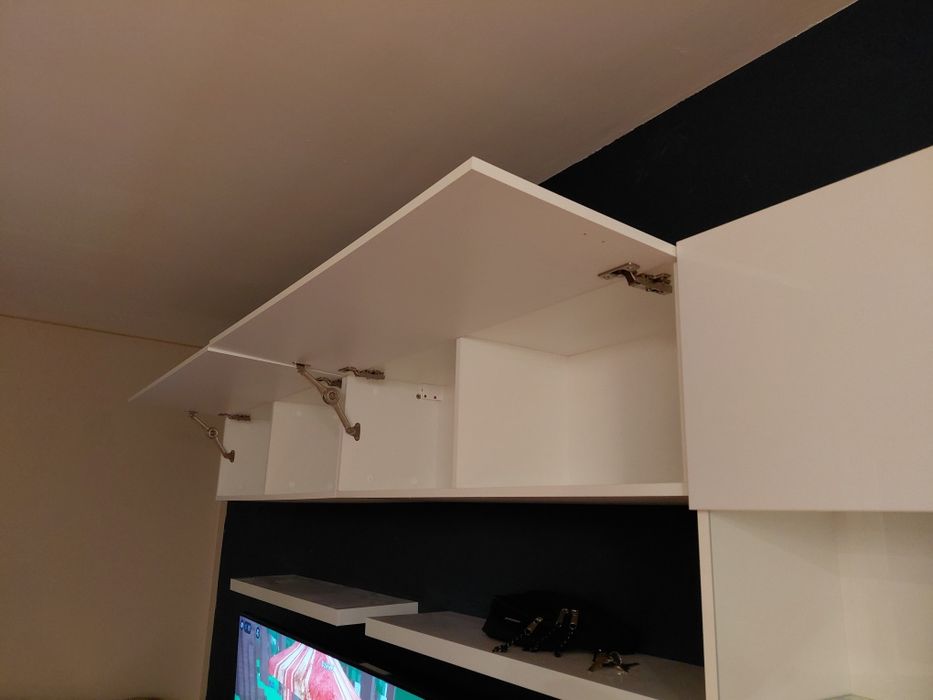 Zabudowa RTV wisząca