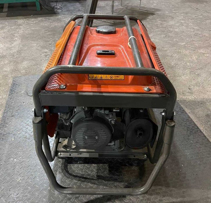 Генератор Husqvarna 5500p 5,5 кВт эл запуск на колесах, з акумулятором