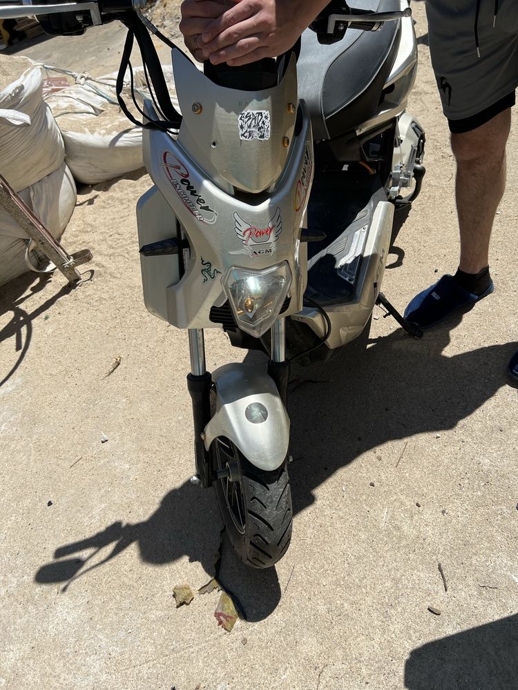Mota eletrica semi-nova