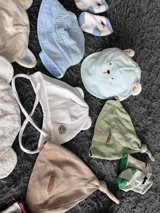 Шапочки та носочки для хлопчика