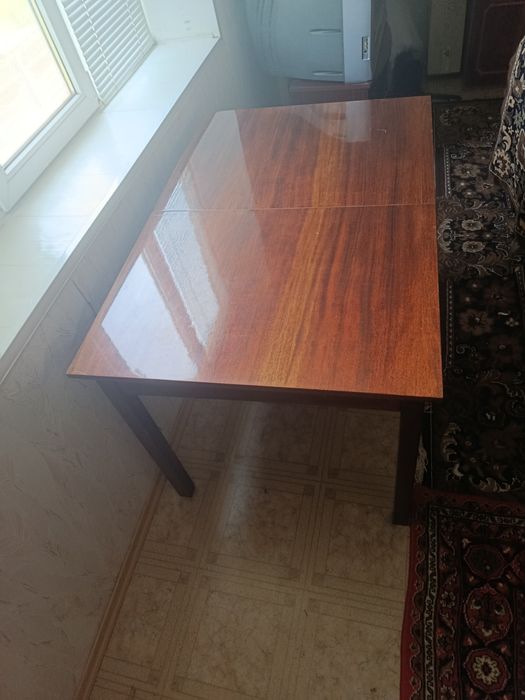 Продам гостьовий стіл