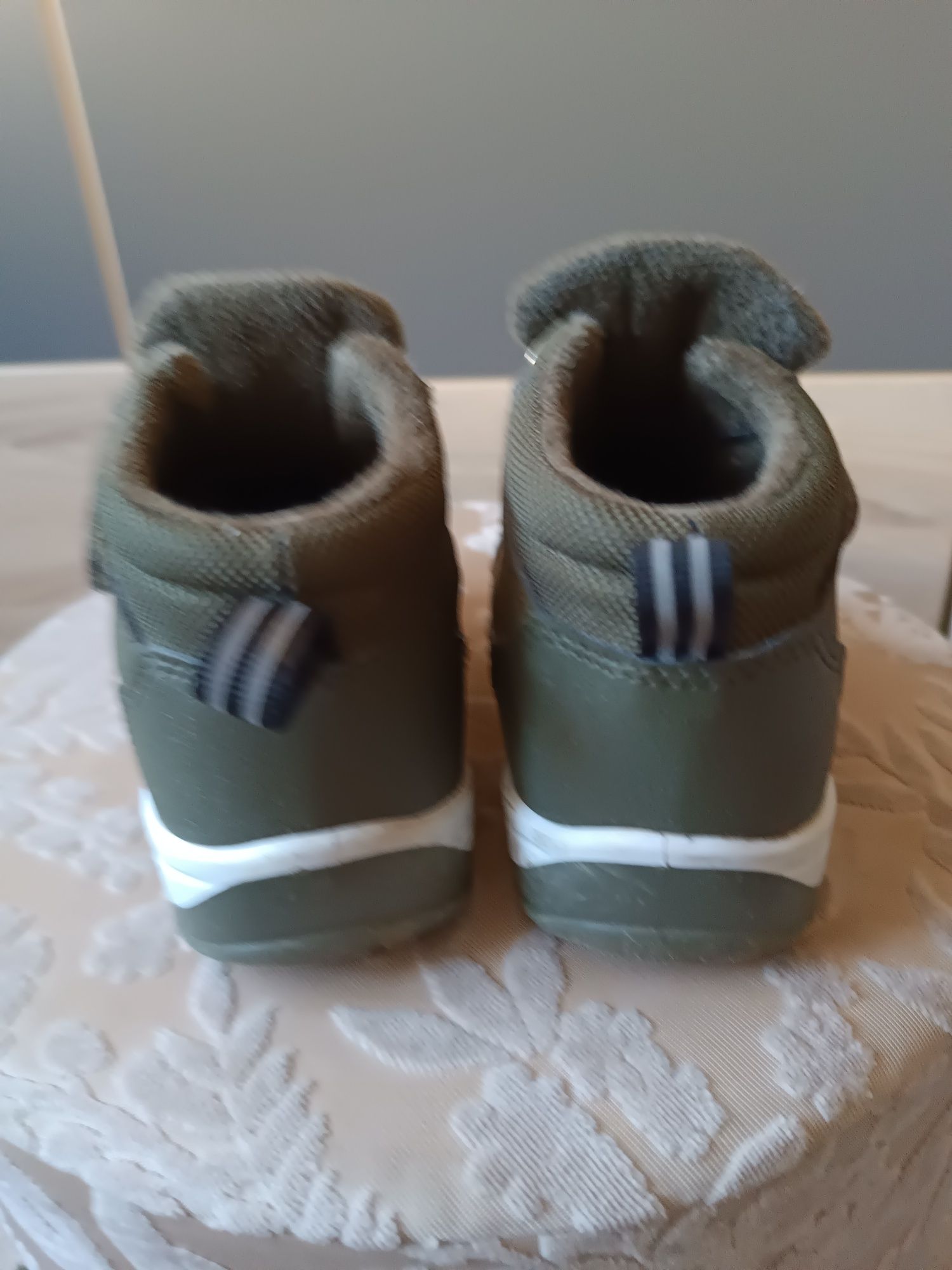 Buty chłopięce na rzepy 24