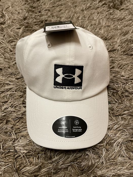 Czapka Under Armour NOWA z daszkiem biała