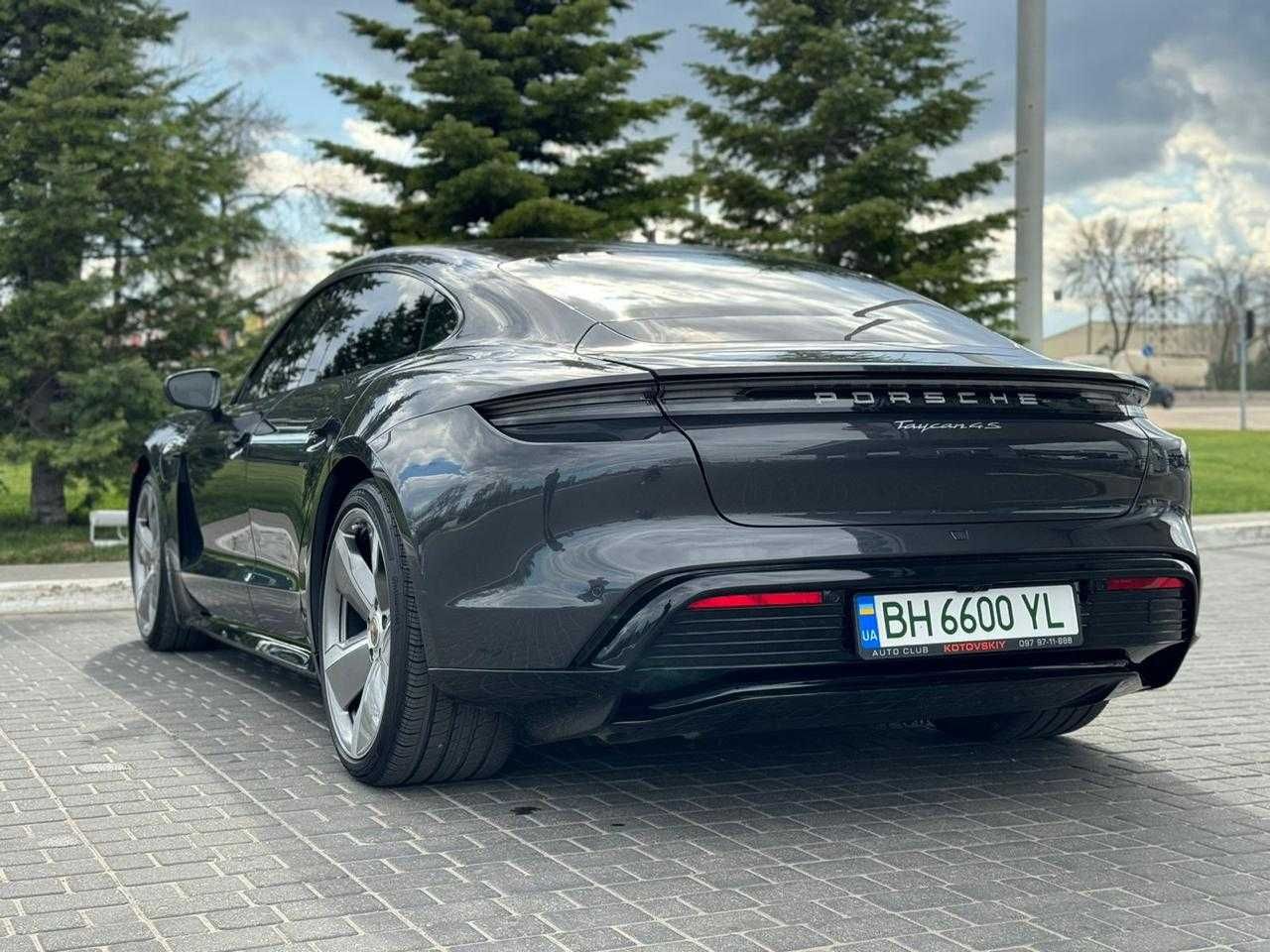 Porsche Taycan 4S 2021