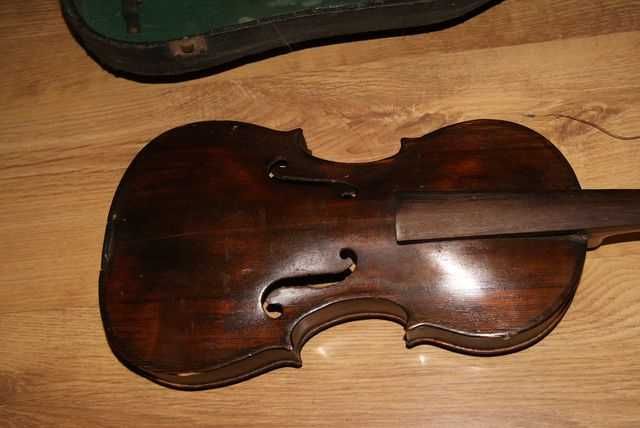 Skrzypce stare futerał smyczek