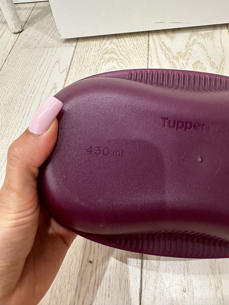 Maly pojemnik do mikrofali tupperware  jajeczny garnuszek