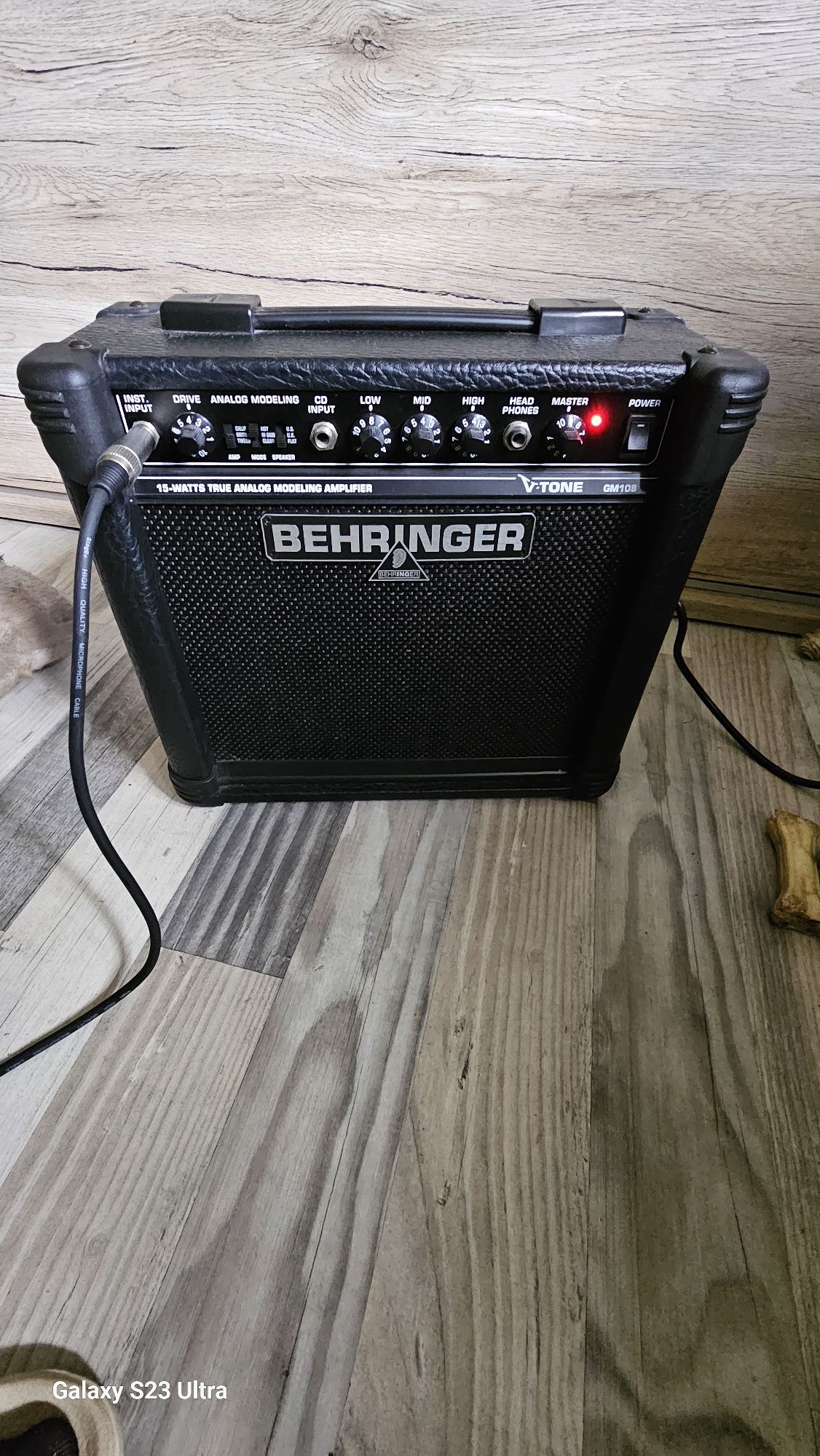 Wzmacniacz do gitary Behringer V-tone GM 108
