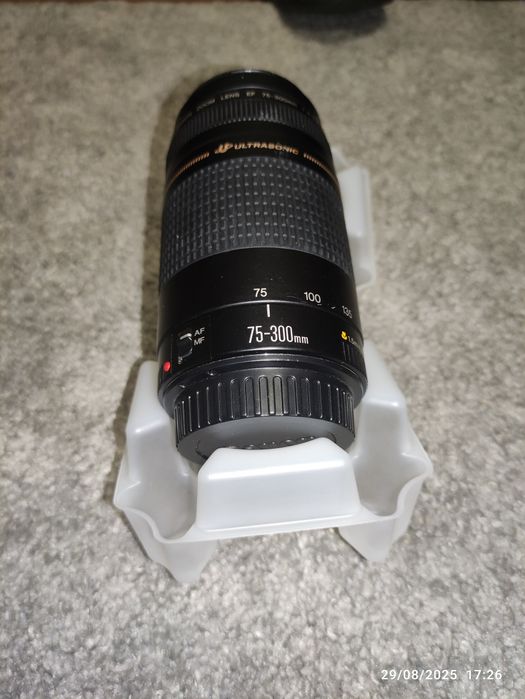 Objetiva Canon 75-300