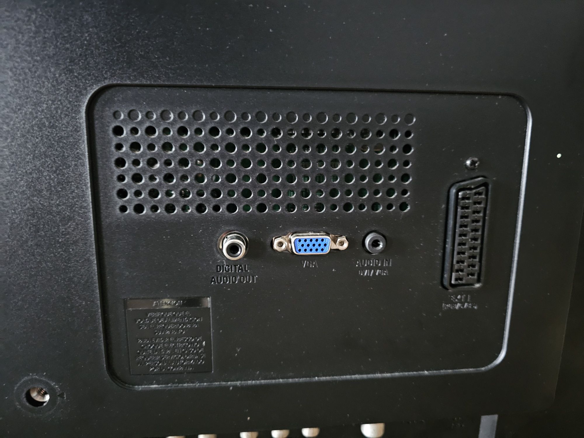 Telewizor LCD  Philips 32 cale akcesoria