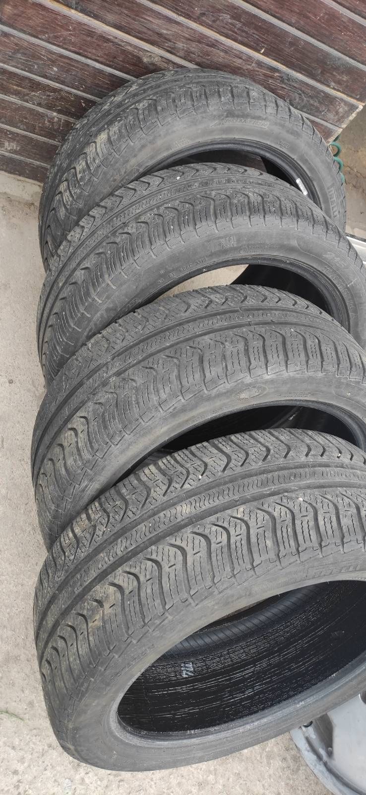 Зимова резина 215/45 R17 Pirelli