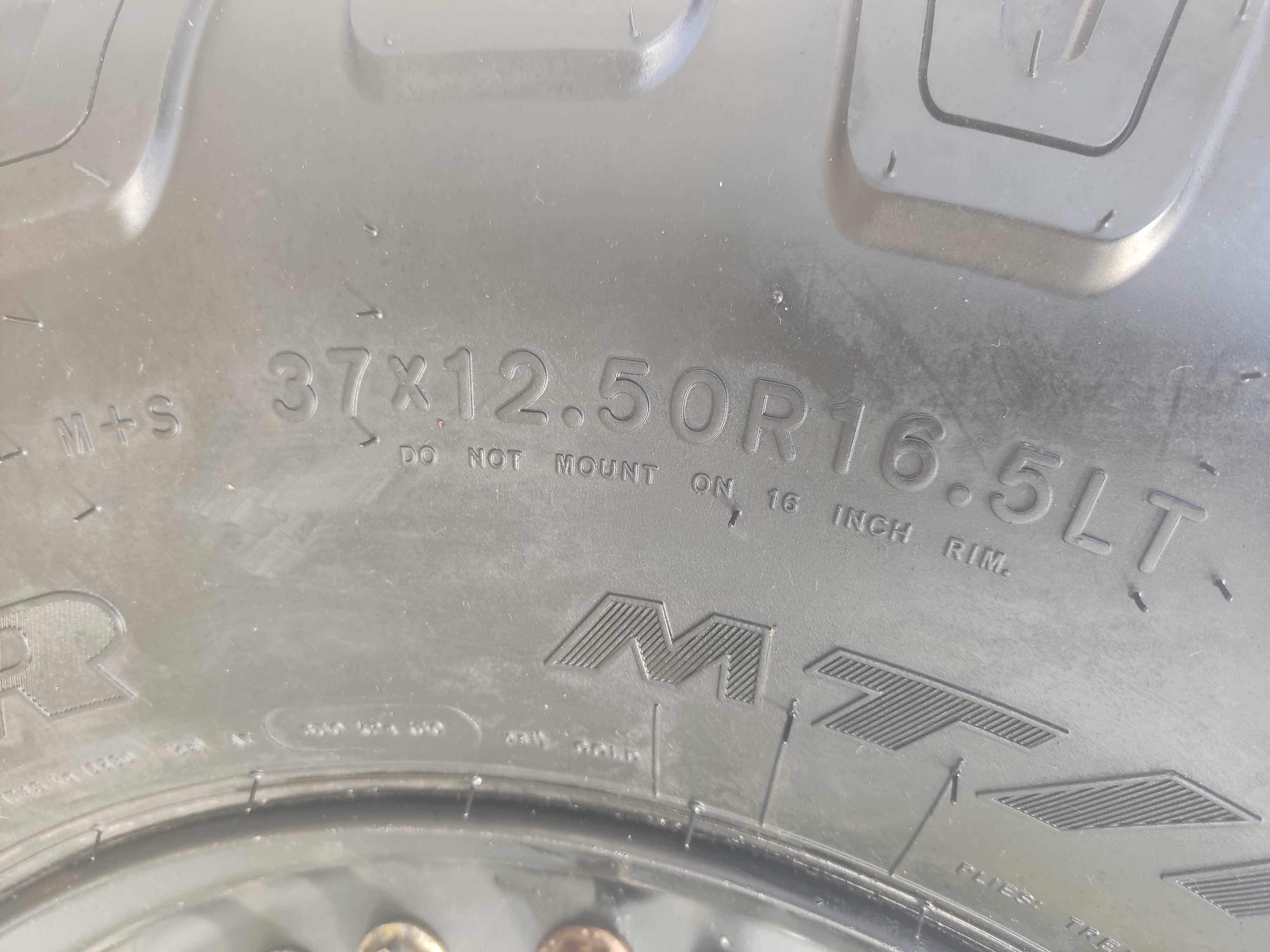 Шина 37x12.50R16.5 Goodyear Wrangler MT/R 133N з диском в зборі Хаммер