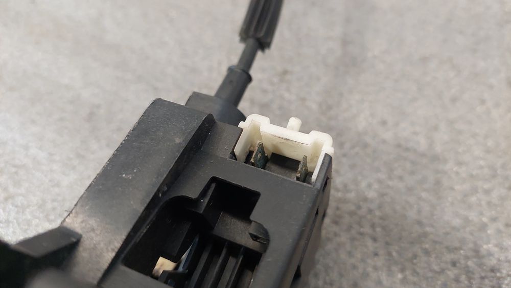 Fechadura / fecho porta frente esquerdo RENAULT Clio II (BB0/1/2_, CB0