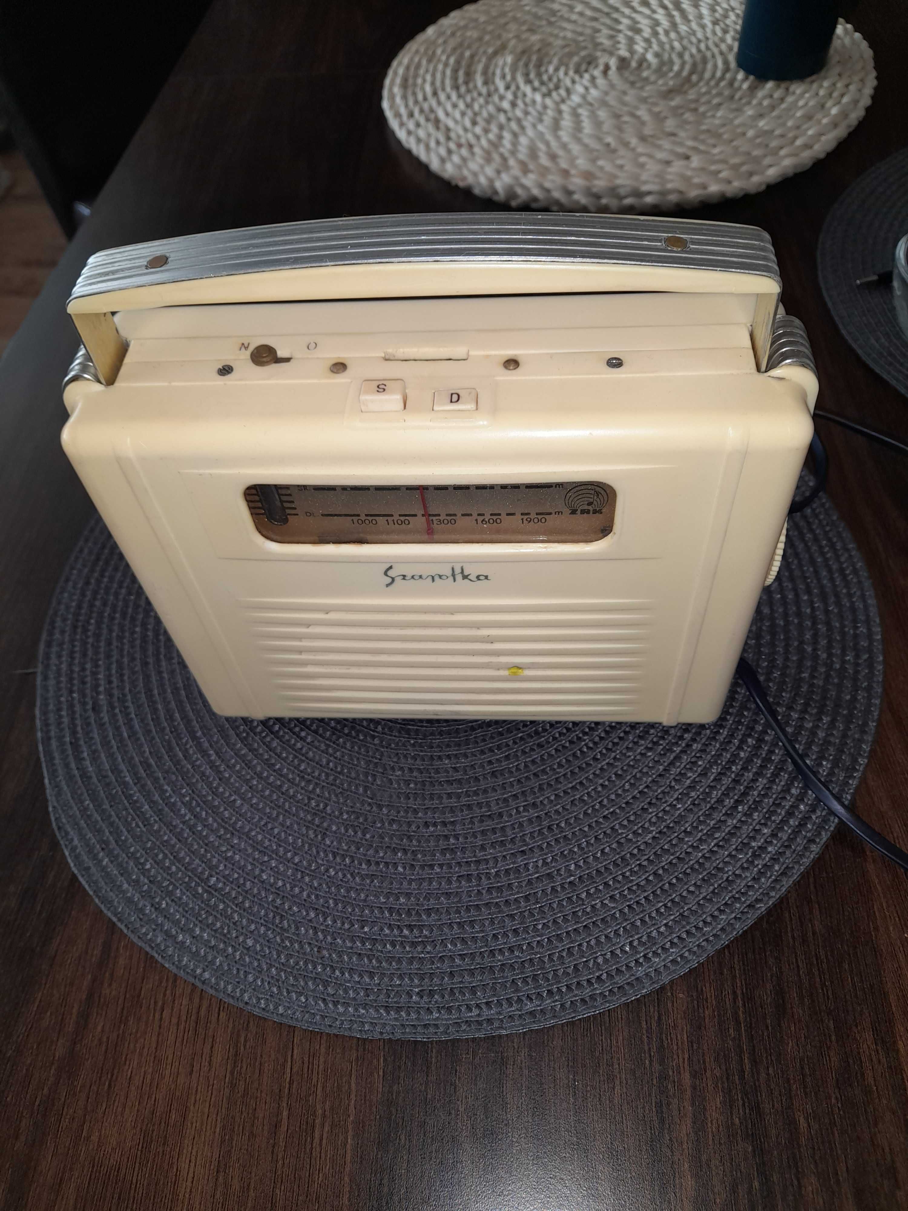 RADIO SZAROTKA - niezwykła działająca wersja z wewnętrznym zasilaczem