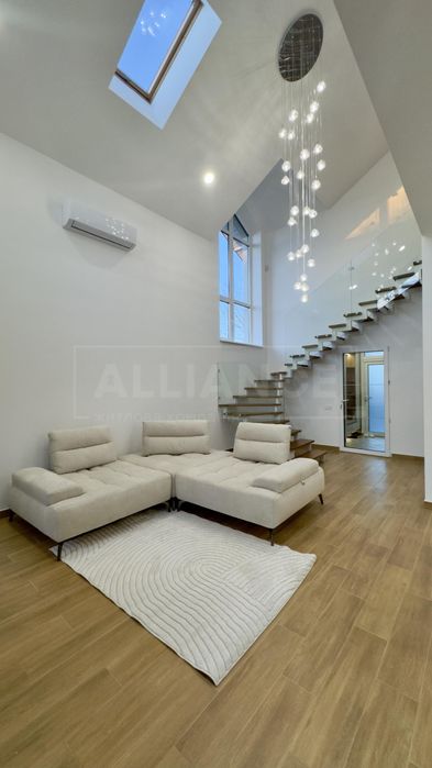 Будинок біля Озера