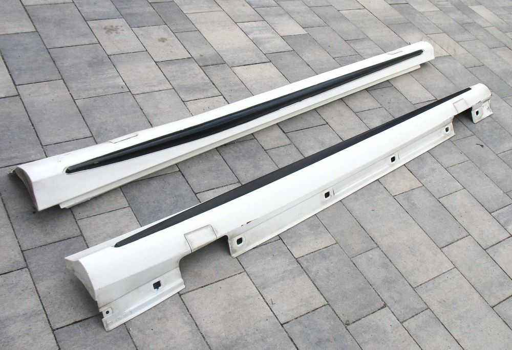 Mercedes CLA C117 Listwy progowe AMG Pakiet Lewa Prawa komplet