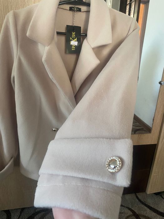 Продаю піджак кашеміровий