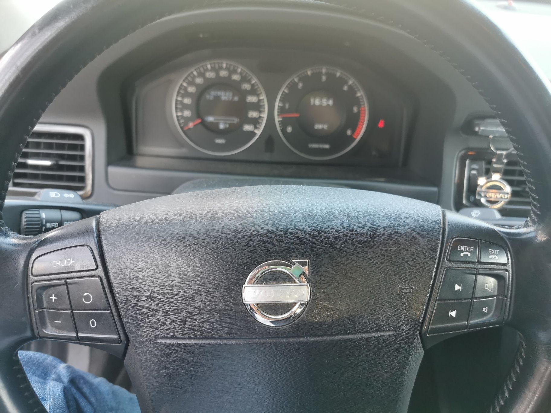 Volvo s80 2.4 185 km