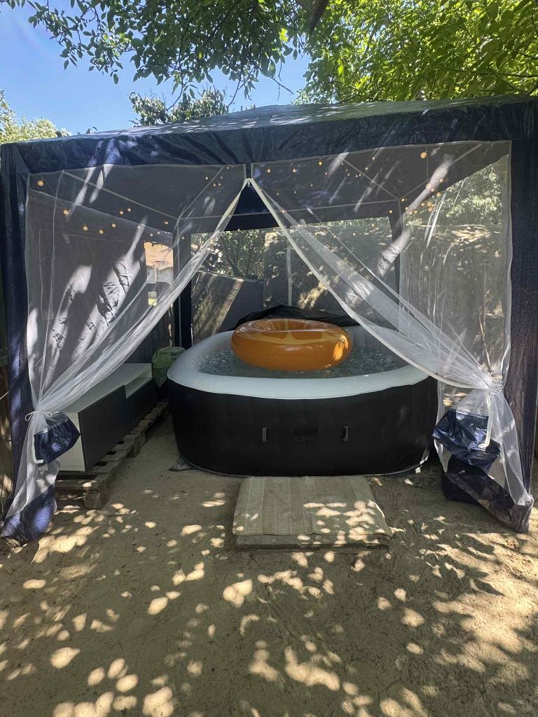 Jacuzzi 4-6 osób