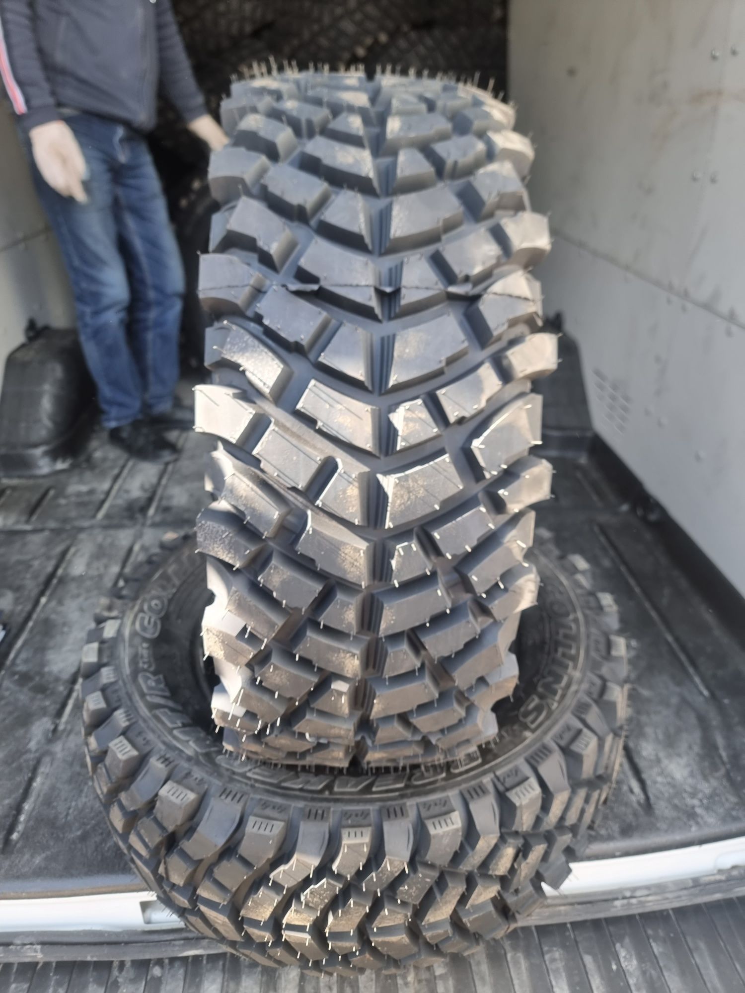 Opony Collin"s 265/65 R17 Breaker Mud-Terrain Wzór Yokohama Geolandar