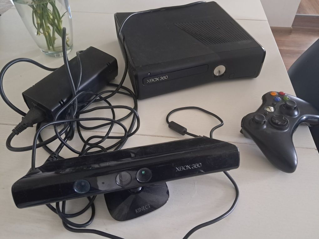 Konsola Xbox 360 S
