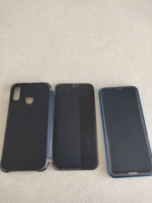 Телефон HUAWEI P20 lite