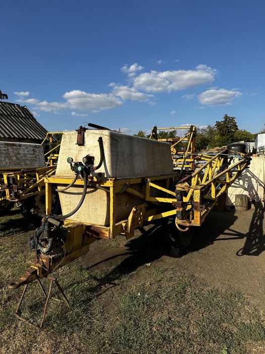 Продам оприскувач ОП 2000