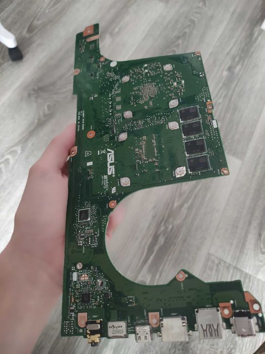 Материнська плата X7400pc r2.2 rtx 3050 4gb, i5 11300H, 16gb оперативи