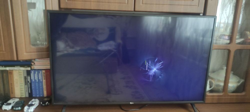 Телевізор Lg 43 розбита матриця
