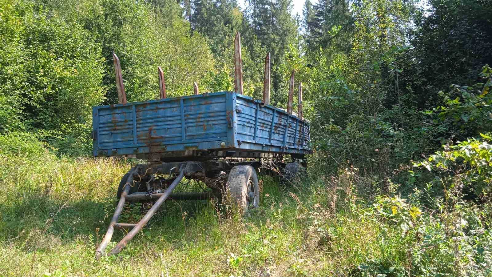 Причіп Маз 8926 переобладнаний в лісовоз