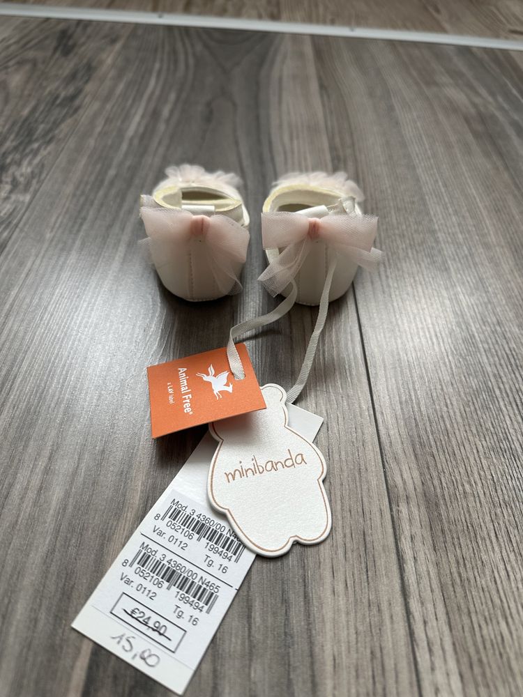 Пінетки- туфельки нові для дівчинки фірми Minibanda