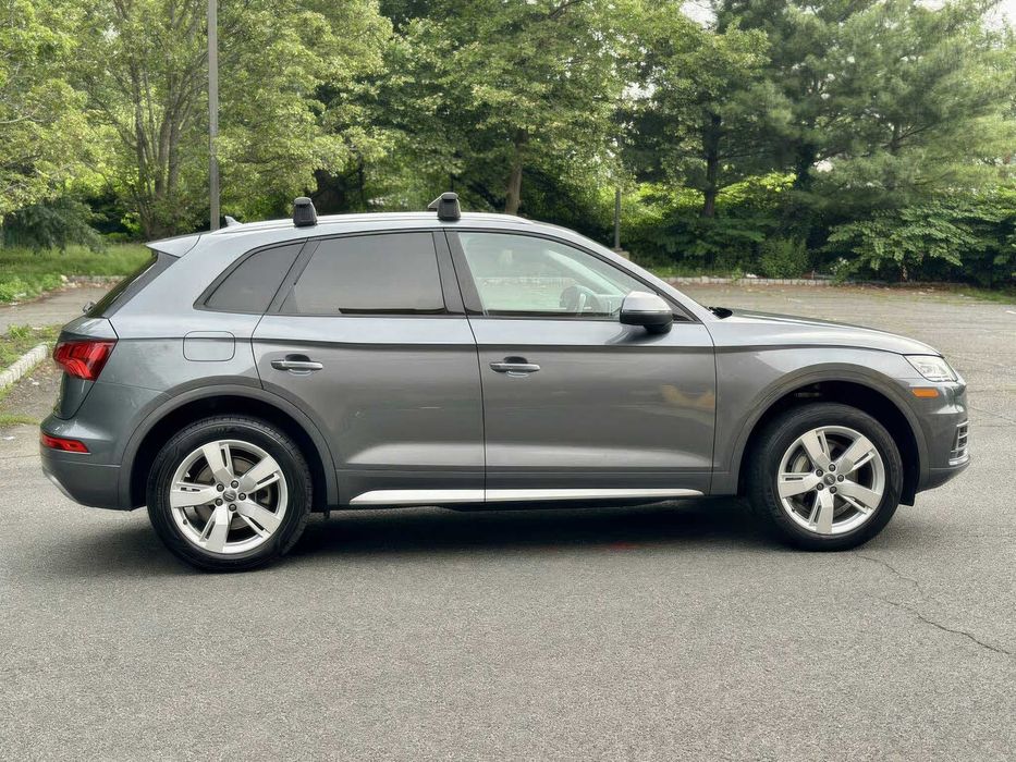 Audi Q5 quattro Premium      2018