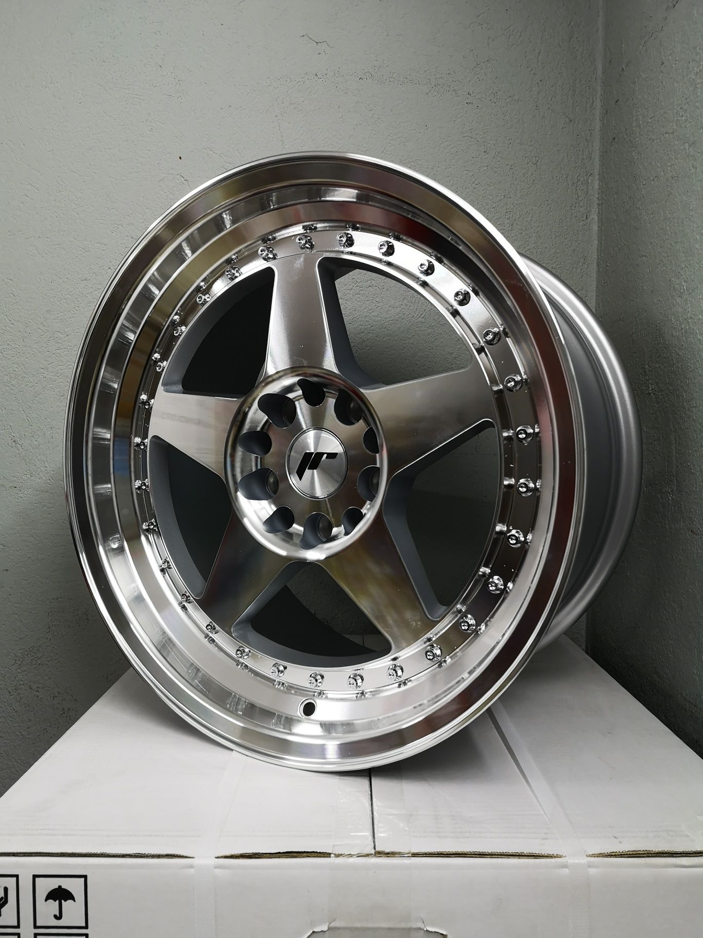 Felgi Japan Racing JR6 17" 5x120 8J 9J 10J BMW E36