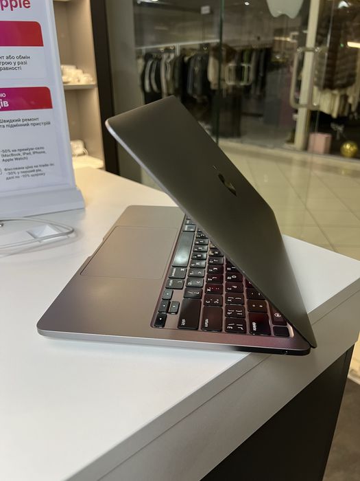 Ноутбук MacBook Pro 13” 2020 i5 8ОЗУ 256GB SSD стан  9,5/10 #86026
