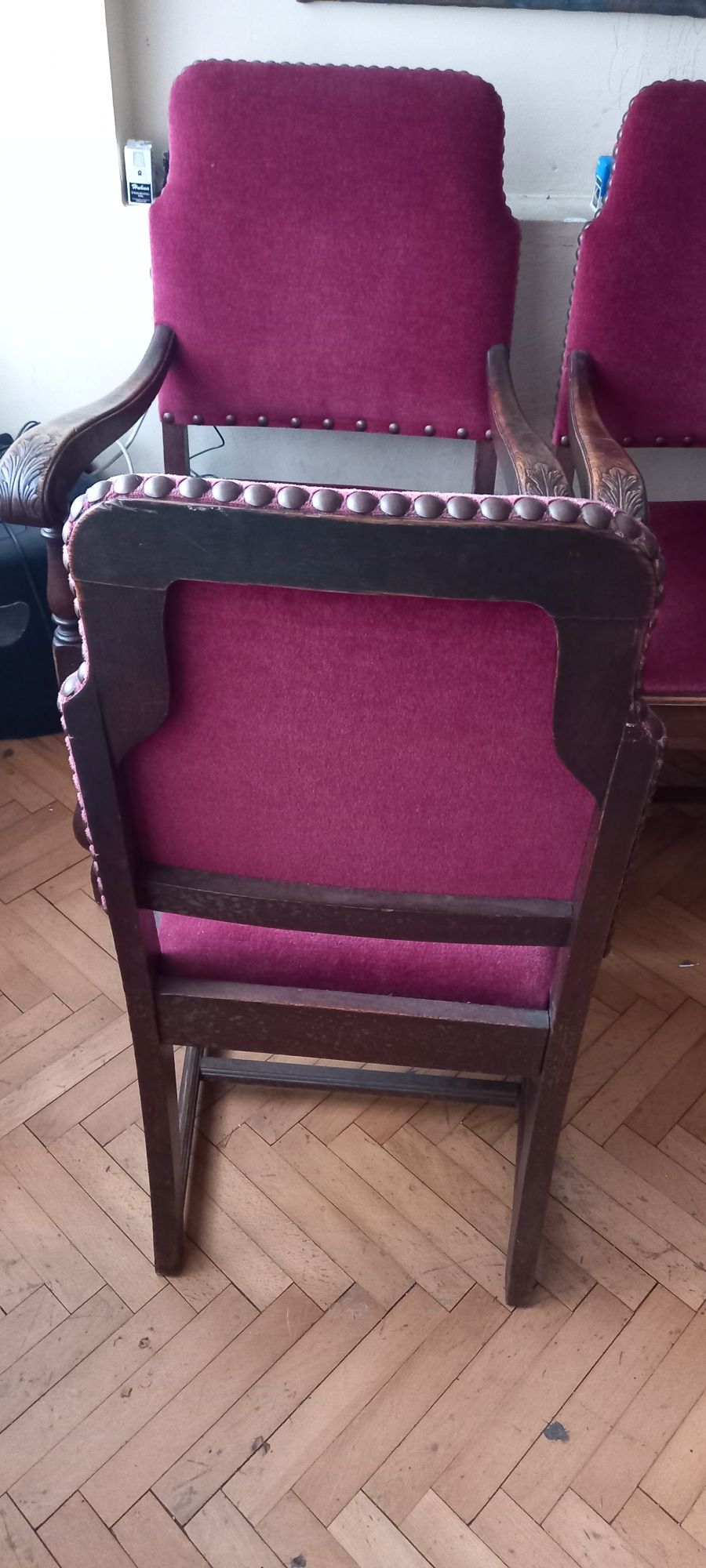 Komplet 4 krzeseł i 2 foteli, welur w kolorze biskupi róż