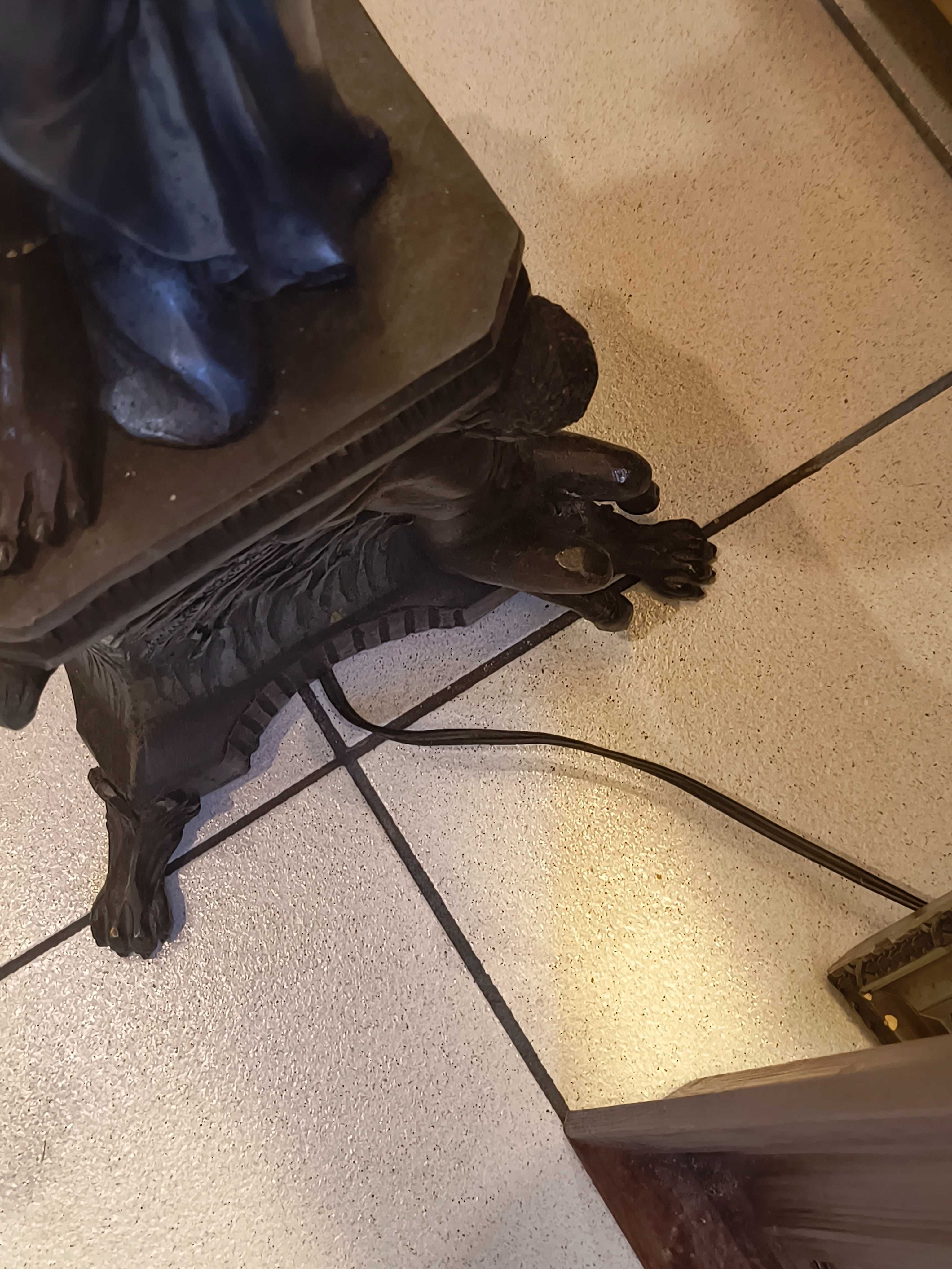 Stylowa lampa stojąca z brązu kobieta Mauretanka 135 cm