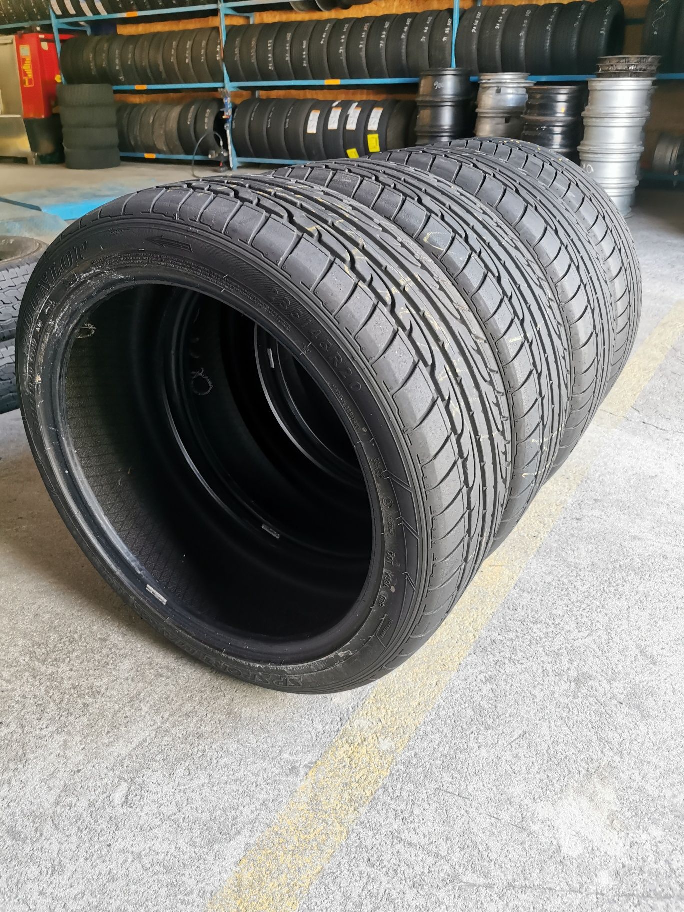 Komplet opon 235/45R20 100W 255/40R20 101W  DUNLOP SP Sport MAXX #