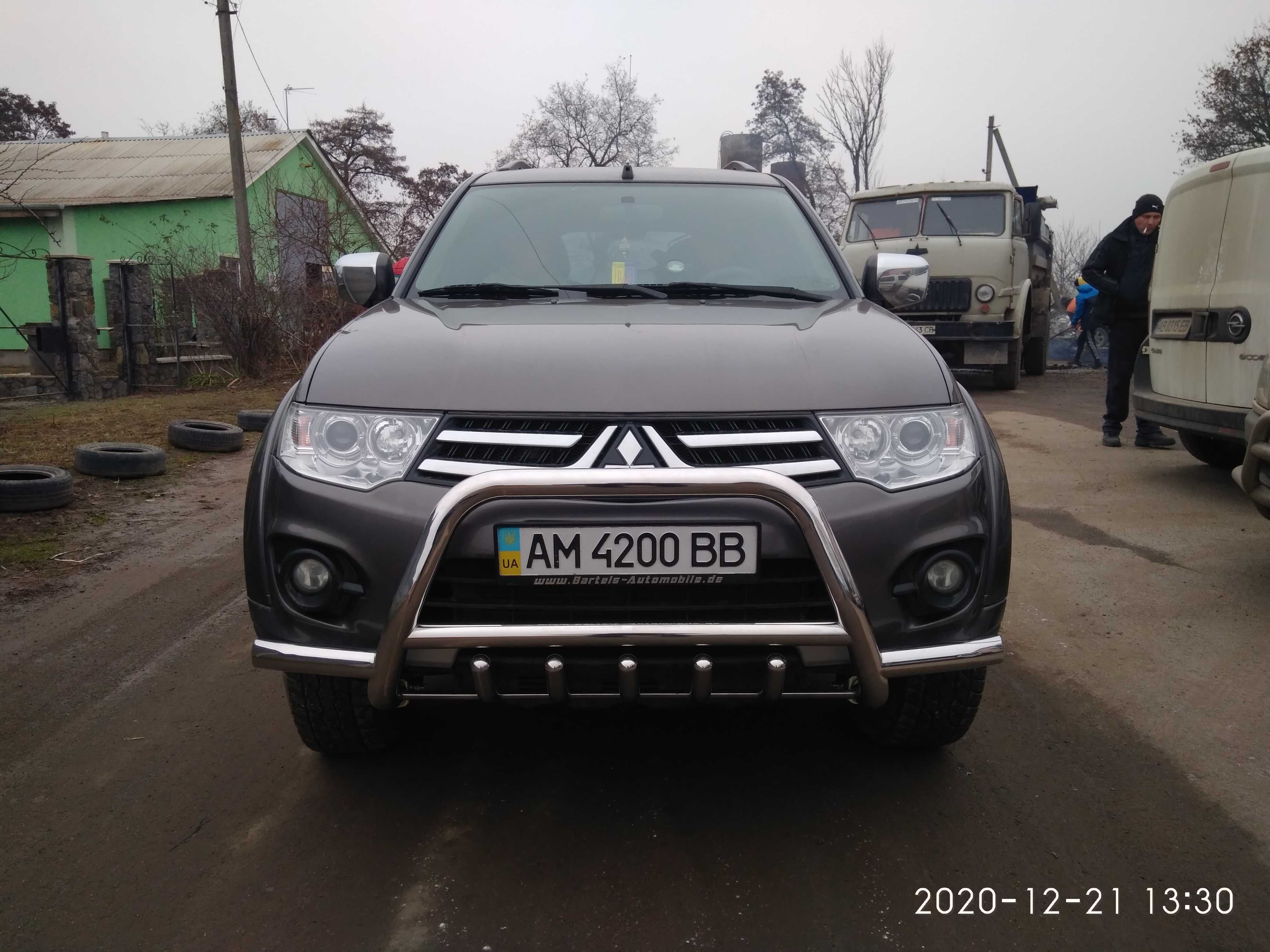 Пороги Mitsubishi Pajero Sport 2008 +  2020 + Труби Захист  бампера