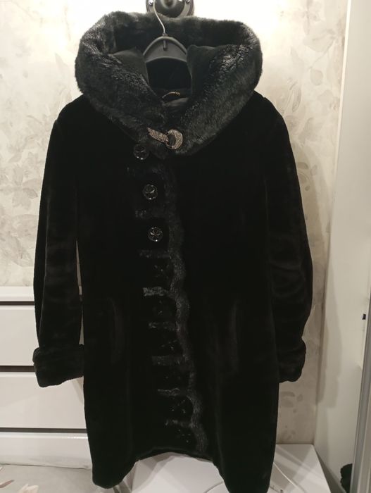 Шуба зі штучного хутра